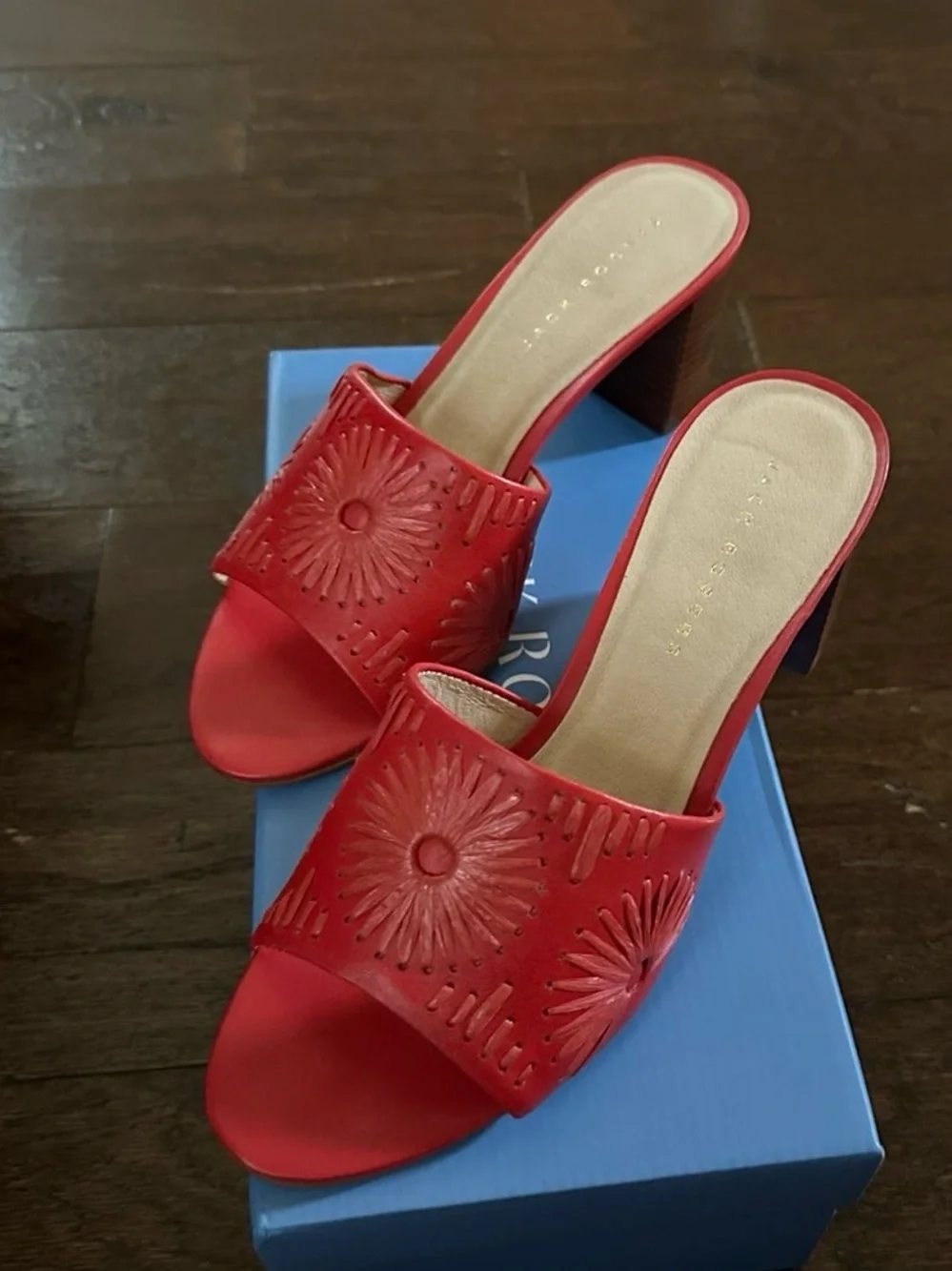 JACK ROGERS Susie Block Heel red size 7.5-Brand new
